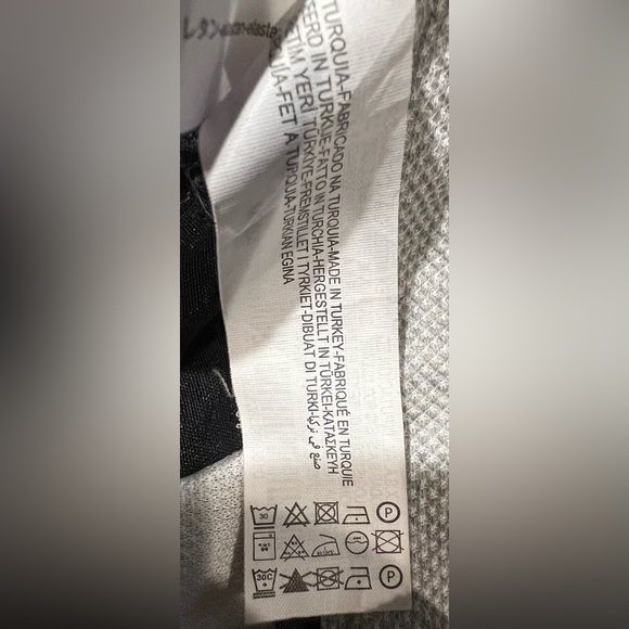 Zara Women’s Grey and white knit pants size medium - Picture 8 of 8